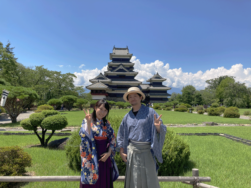 国宝松本城 天守 / 本丸庭園内